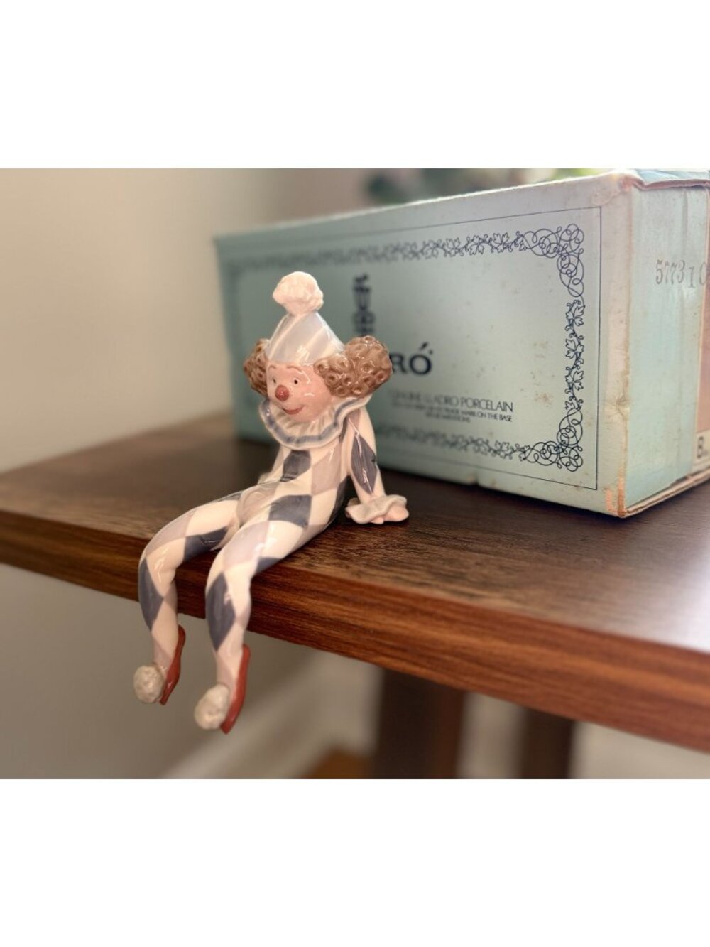 Vintage Lladro Porcelain Harlequin Figurine Blue & White Sitting Clown 5730 With - Picture 5 of 6